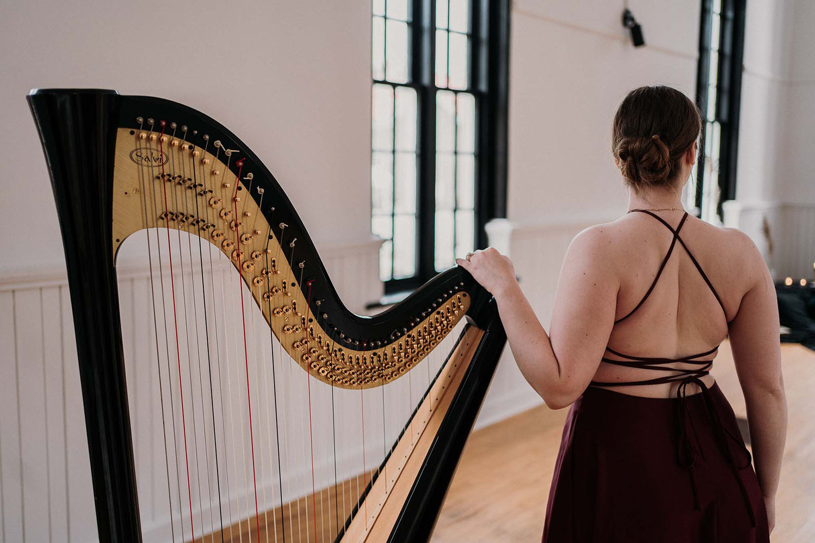 About Hannah Warren  Ottawa-Based Wedding and Event Harpist