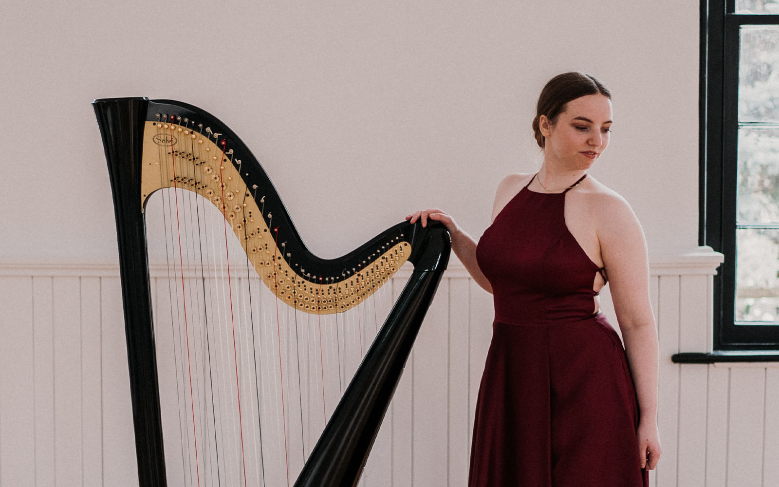 About Hannah Warren  Ottawa-Based Wedding and Event Harpist